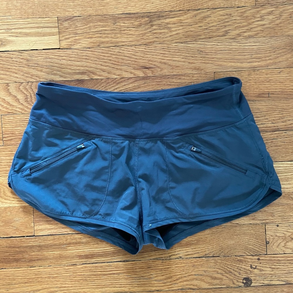Aritzia Park Life athletic shorts